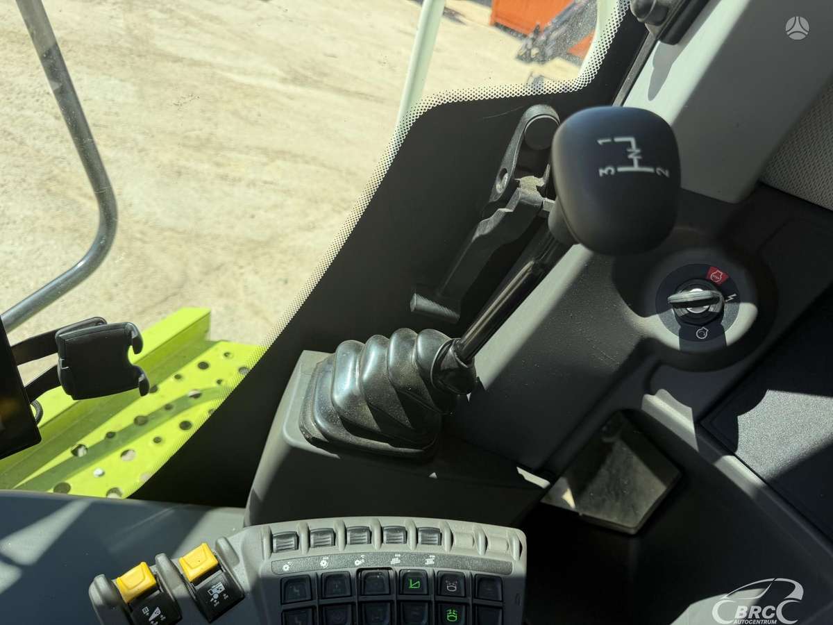 Claas Tucano 320, combine harvesters