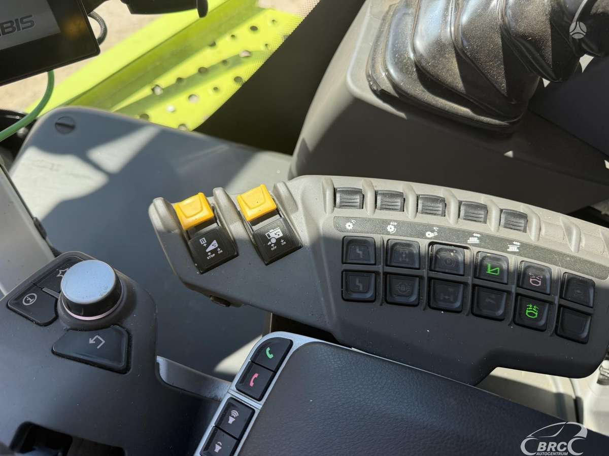 Claas Tucano 320, combine harvesters