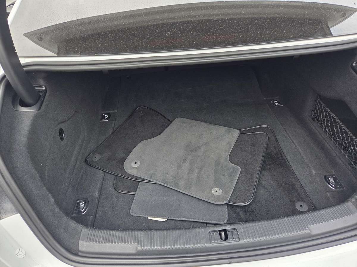 Audi A6, 3.0 l., Седан