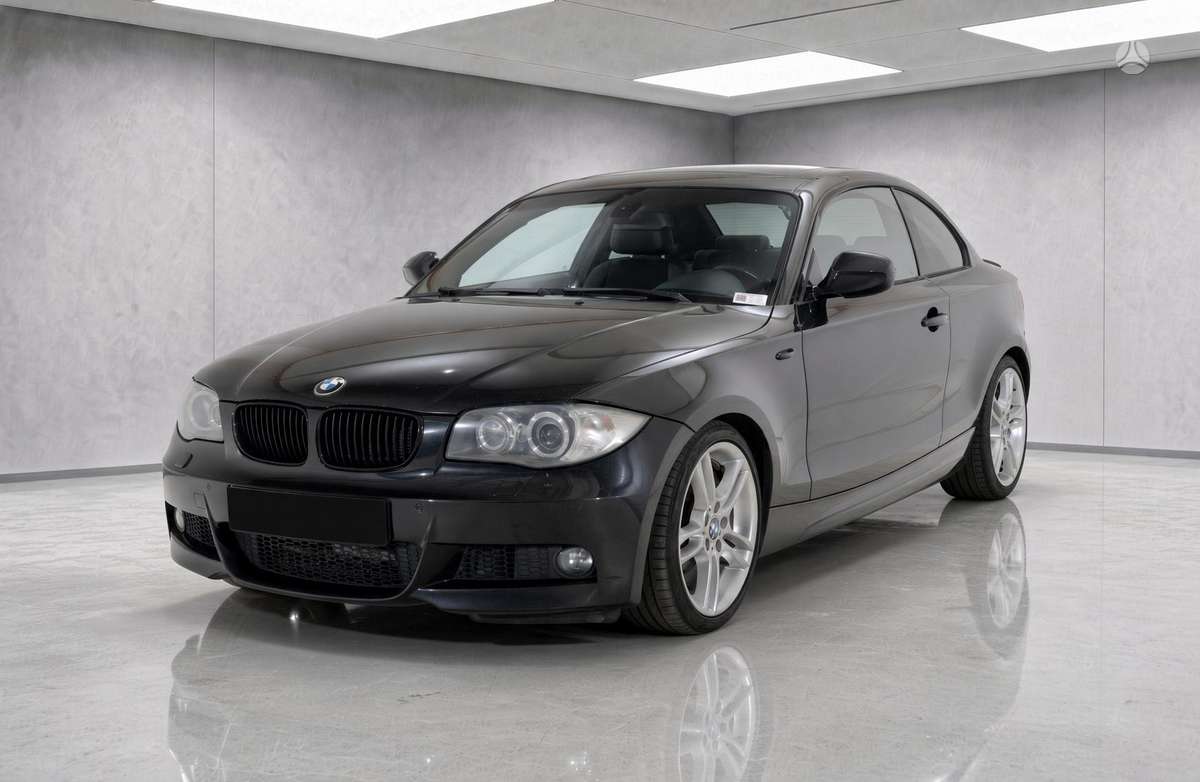 BMW 118, 2.0 l., Седан