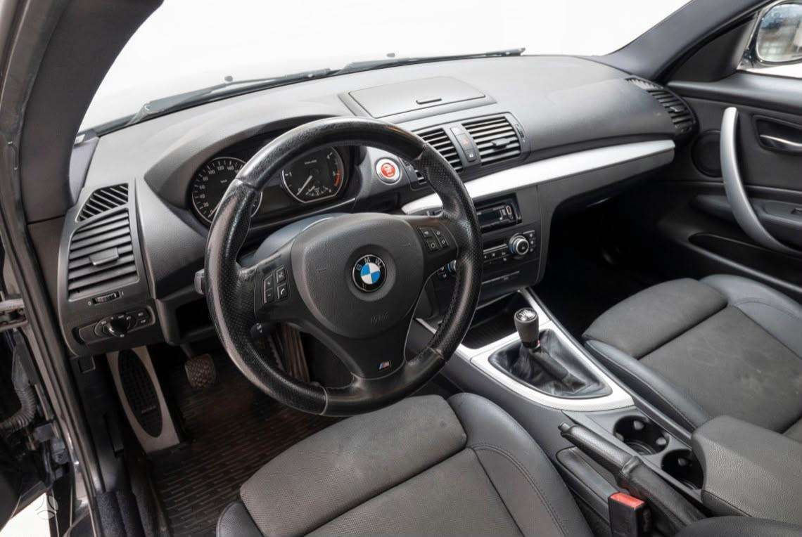 BMW 118, 2.0 l., Седан