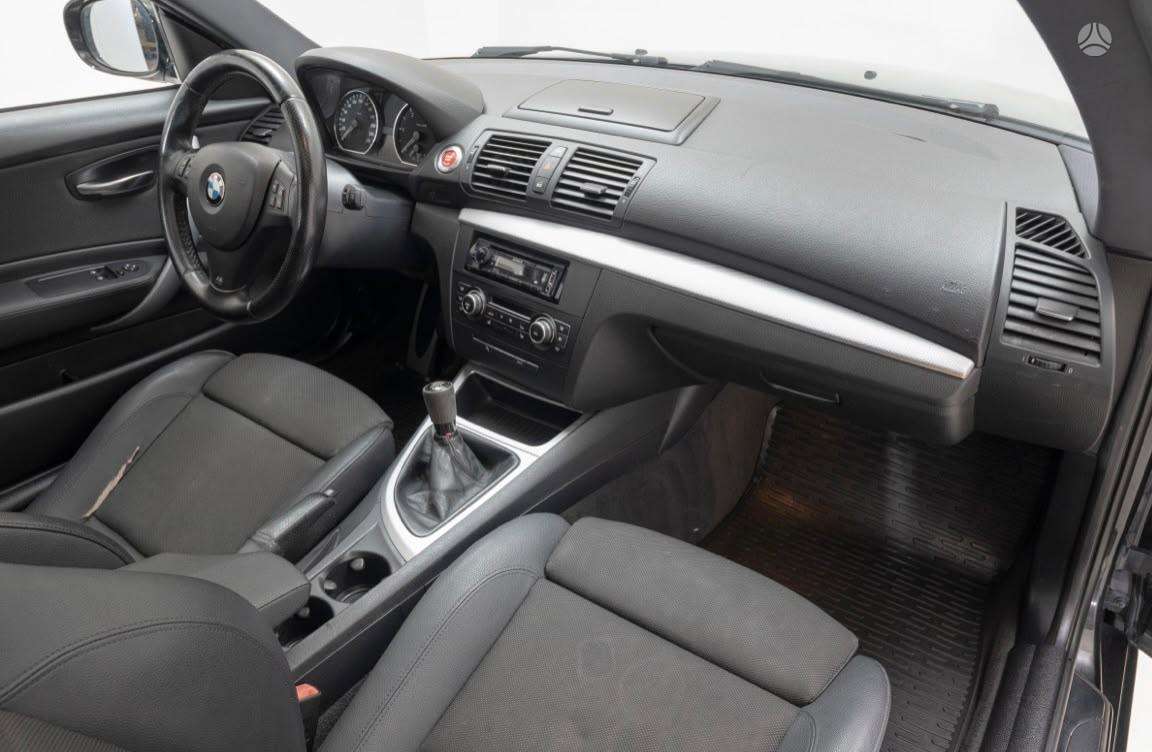 BMW 118, 2.0 l., Седан
