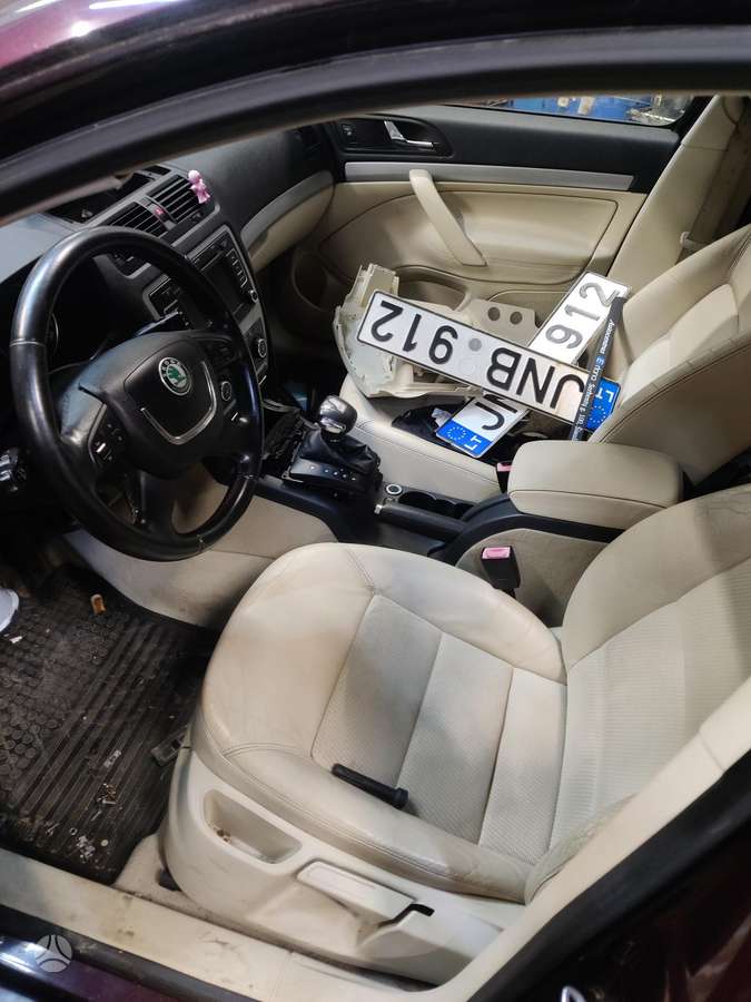 Skoda Octavia rezerves daļās