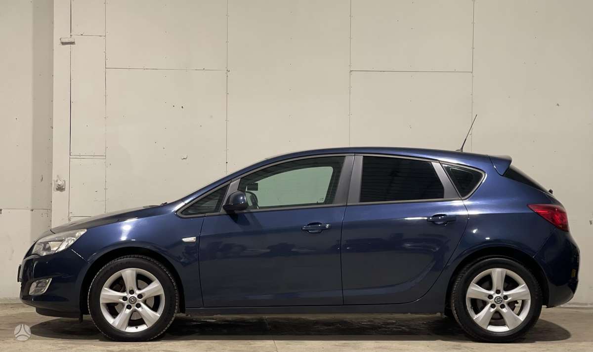 Opel Astra, 1.7 l., hatchback
