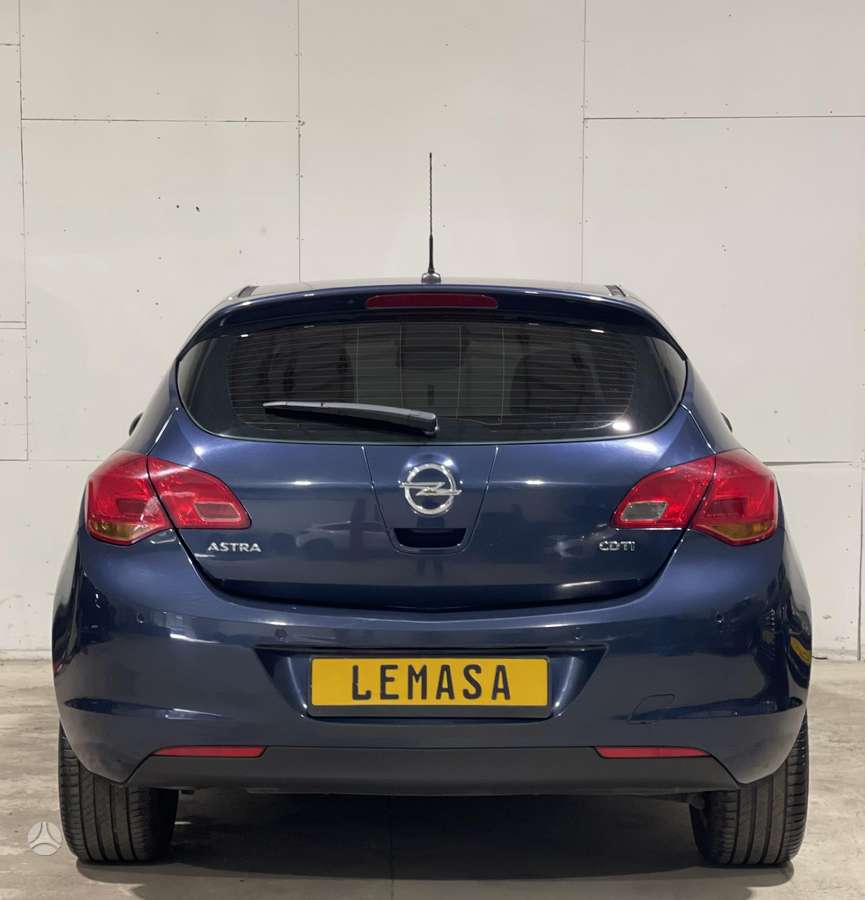 Opel Astra, 1.7 l., hatchback