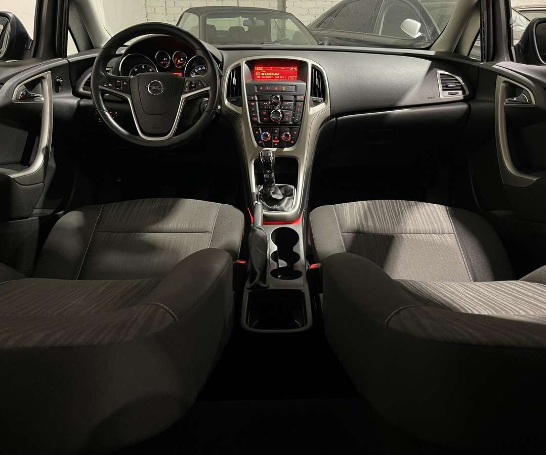 Opel Astra, 1.7 l., hatchback