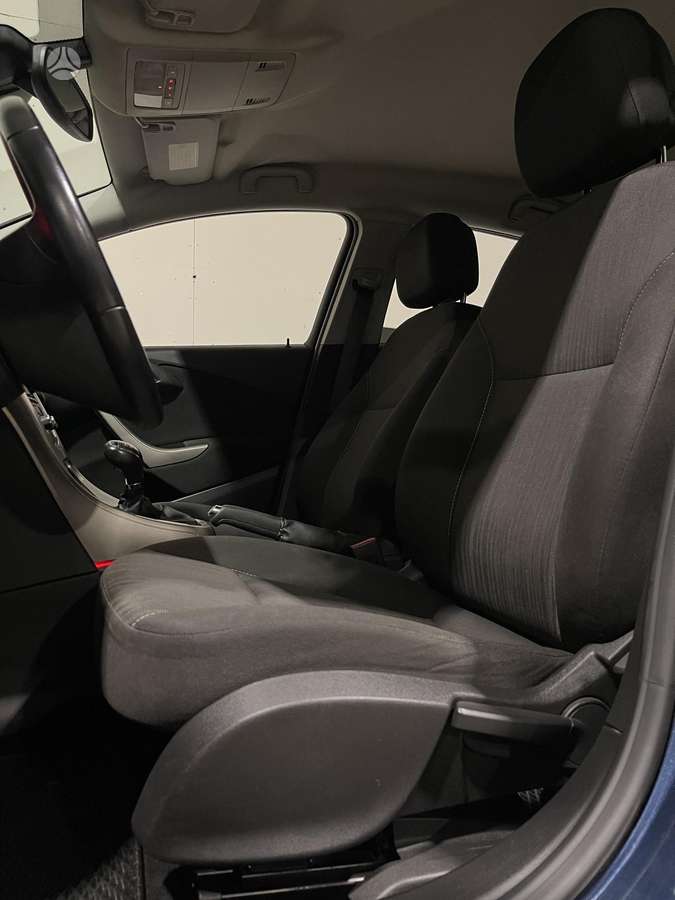 Opel Astra, 1.7 l., hatchback