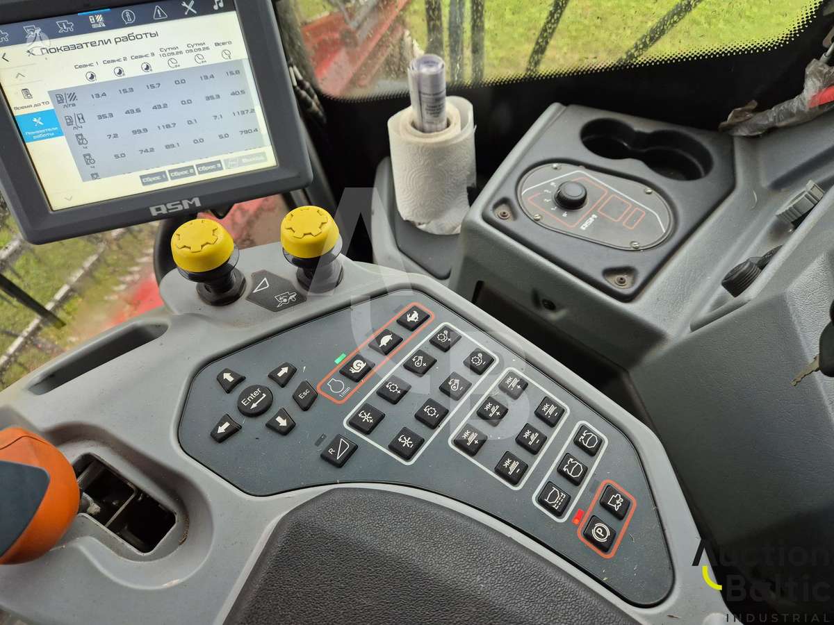 Rostselmash RSM-161, combine harvesters
