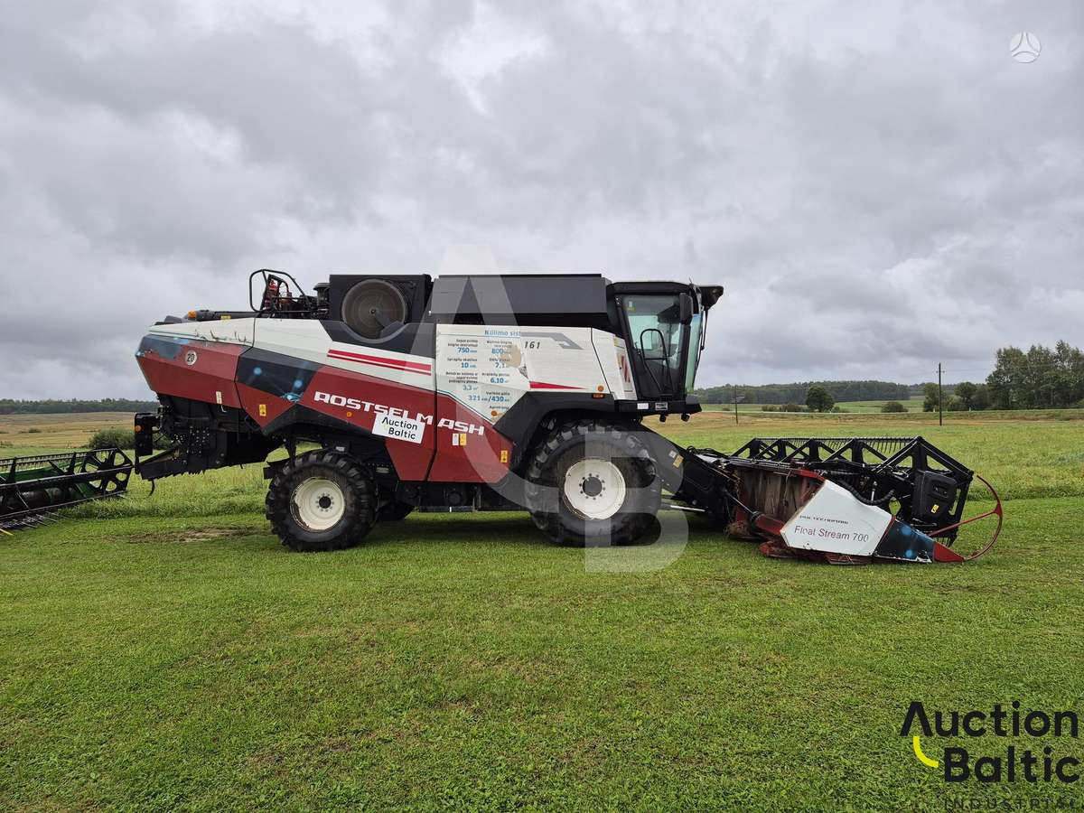 Rostselmash RSM-161, combine harvesters