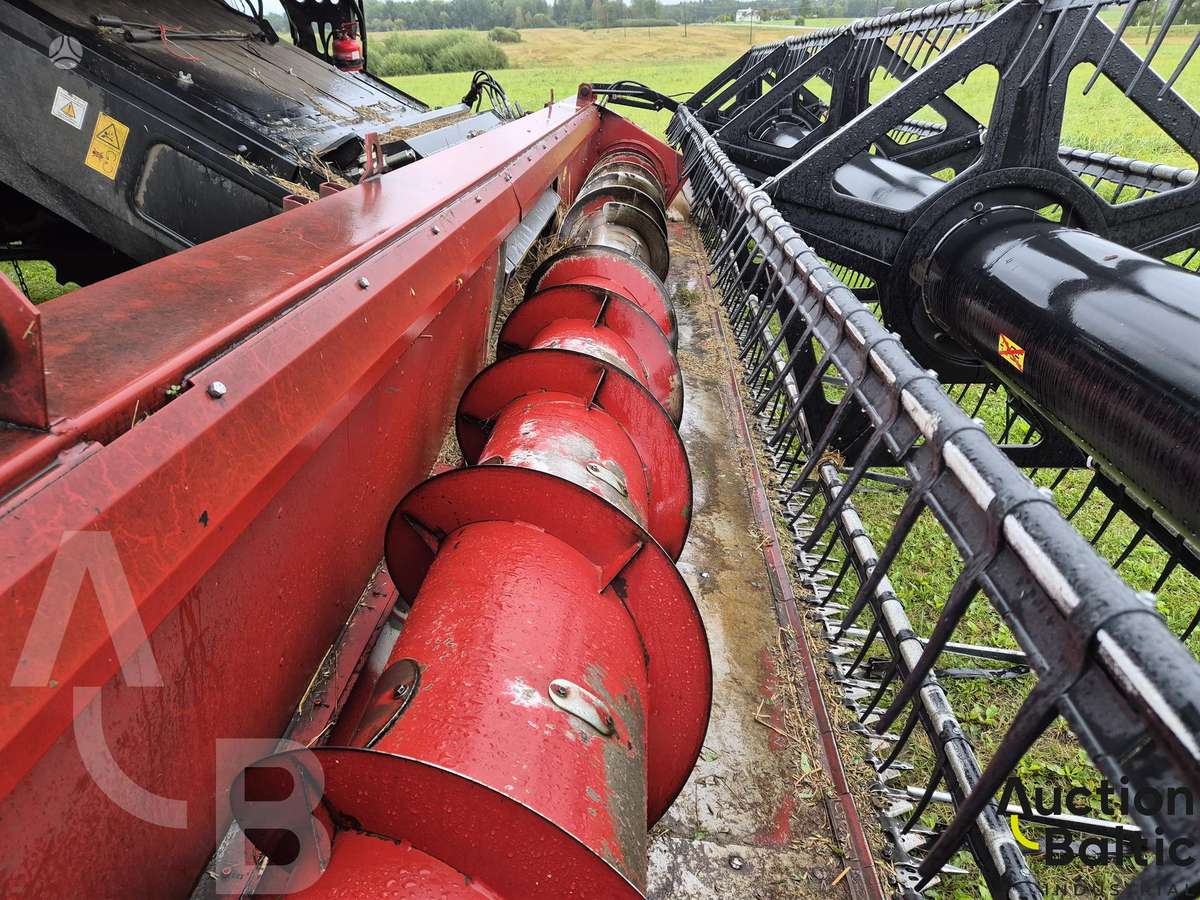 Rostselmash RSM-161, combine harvesters