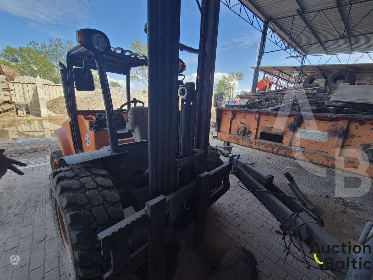 Ausa CH 250, šakiniai krautuvai