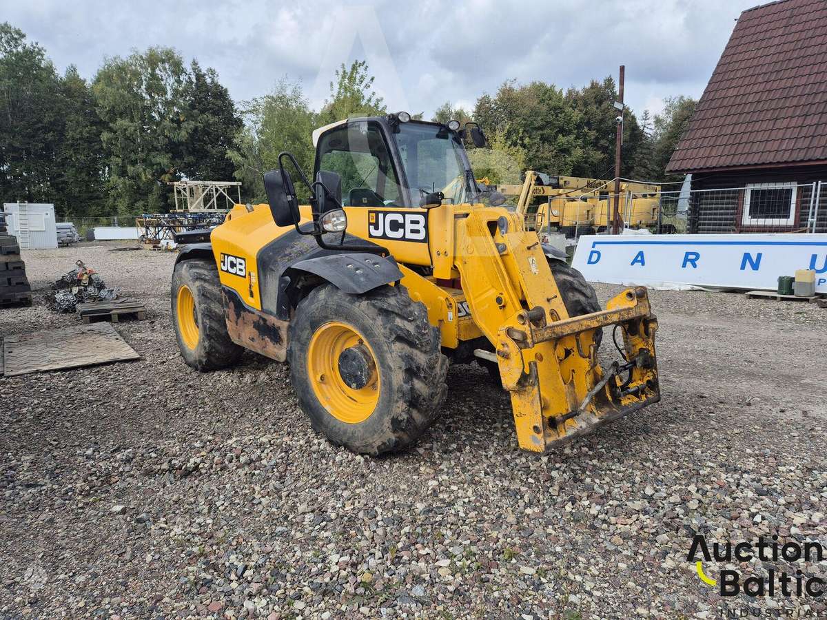 JCB 541-70, вилочные погрузчики
