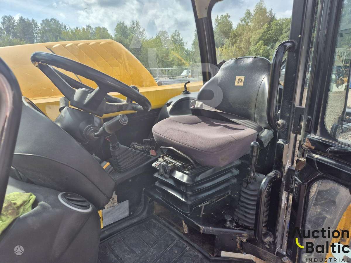 JCB 541-70, forklifts