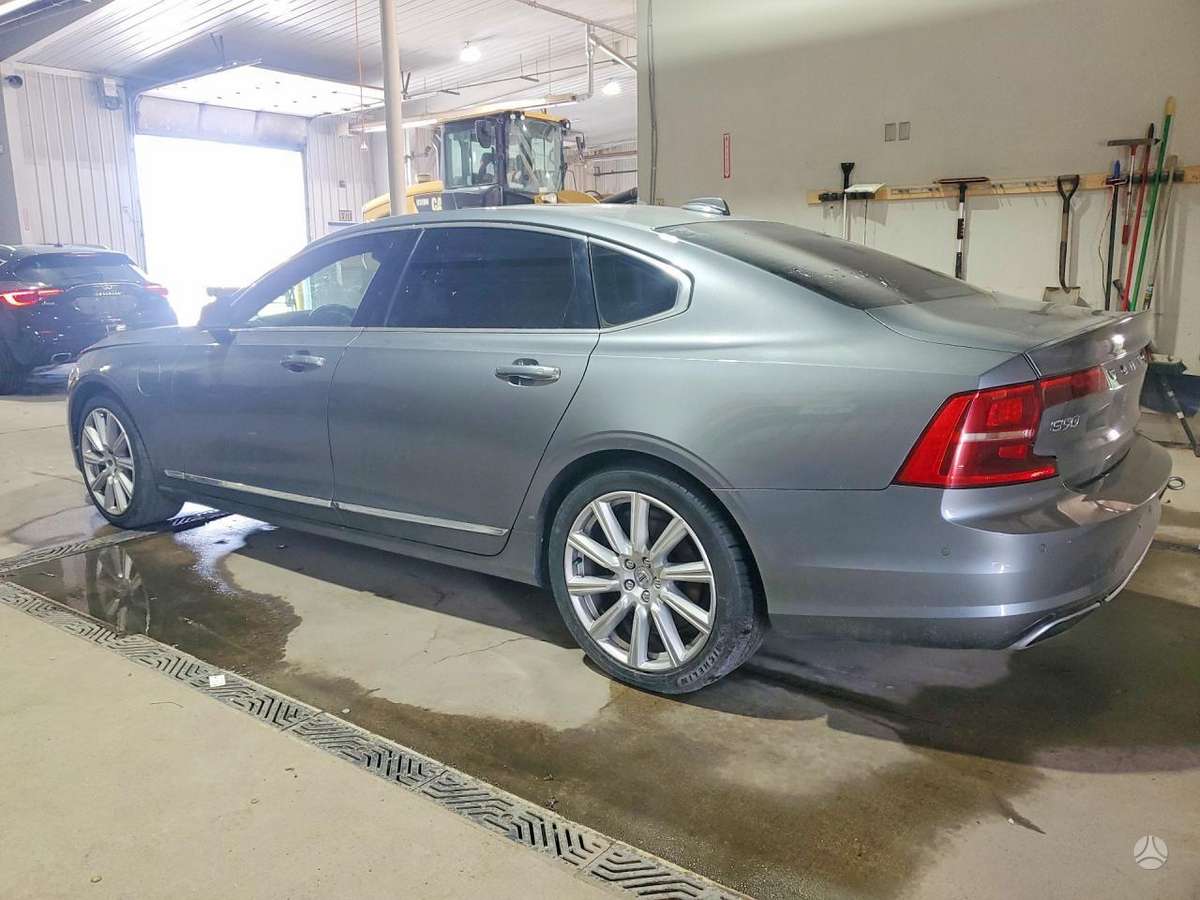 Volvo S90 Spalva 714 16