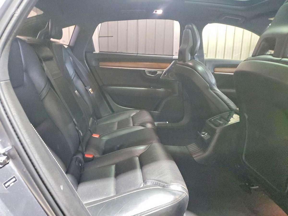 Volvo S90 Spalva 714 16