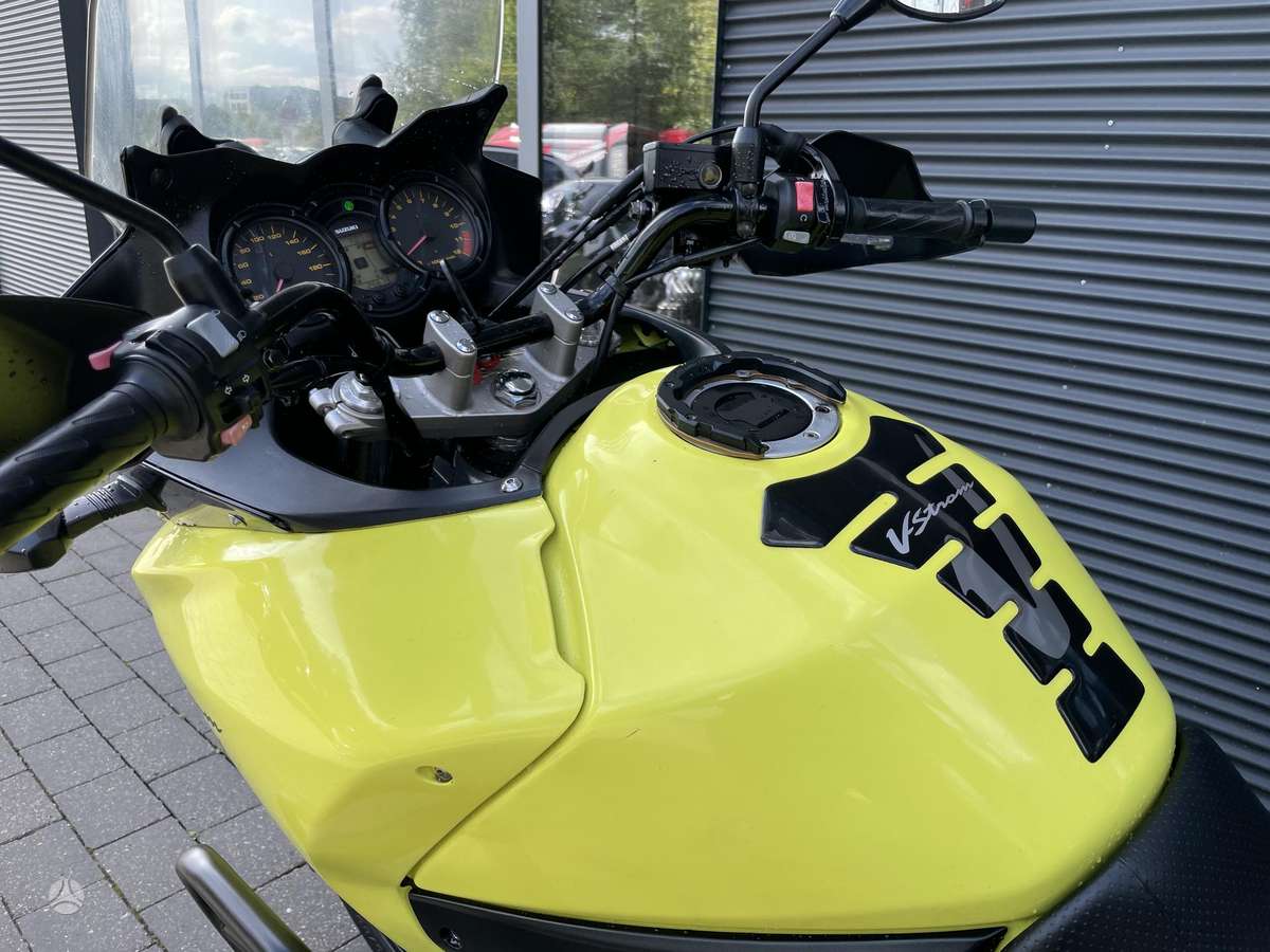 Suzuki DL (V-Strom) 650cc, enduro / adventure