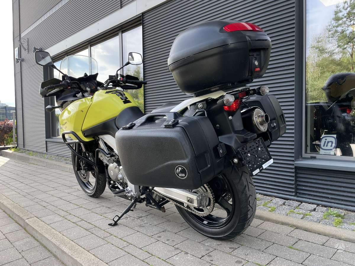 Suzuki DL (V-Strom) 650cc, enduro / adventure