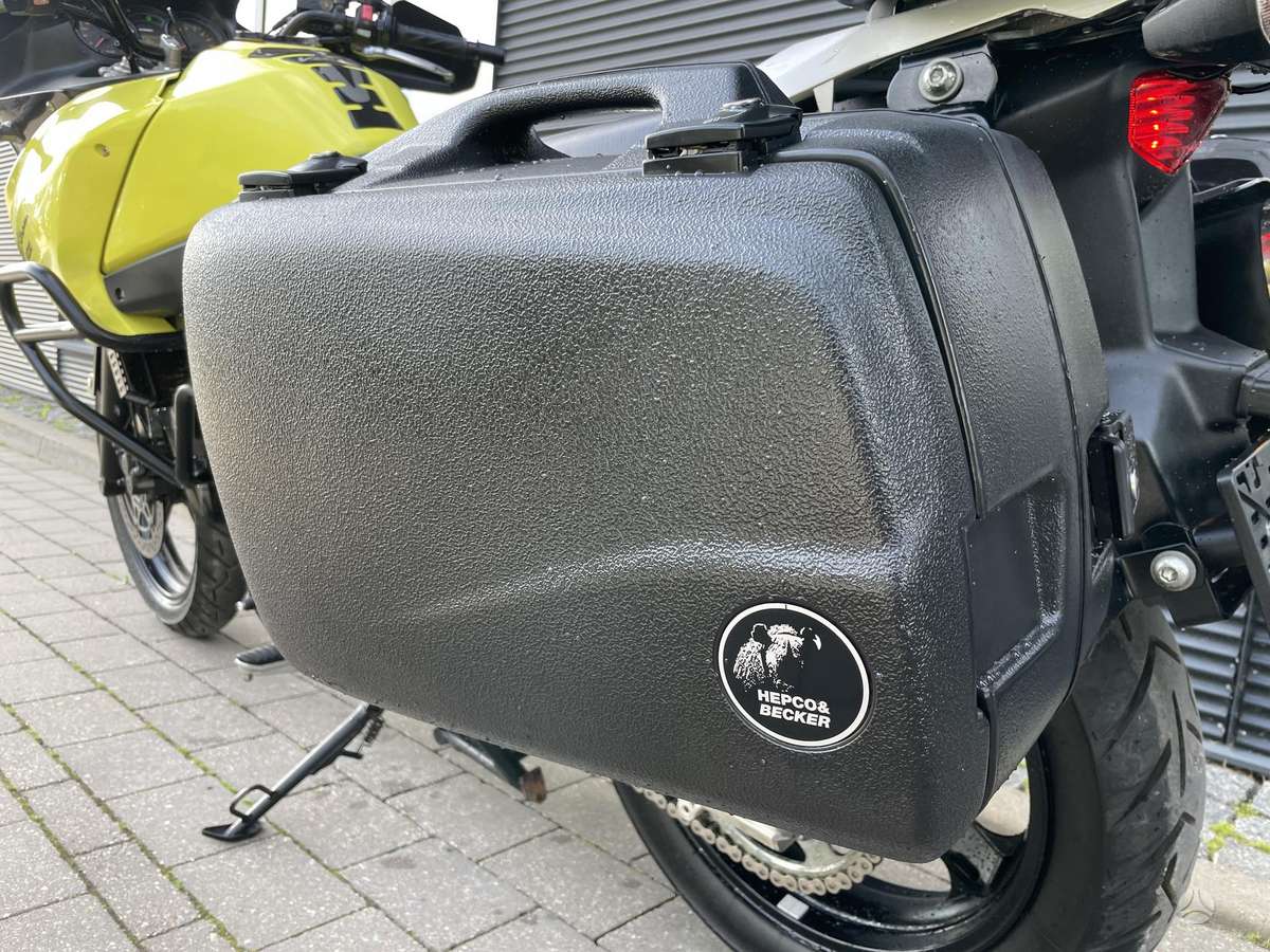 Suzuki DL (V-Strom) 650cc, enduro / adventure