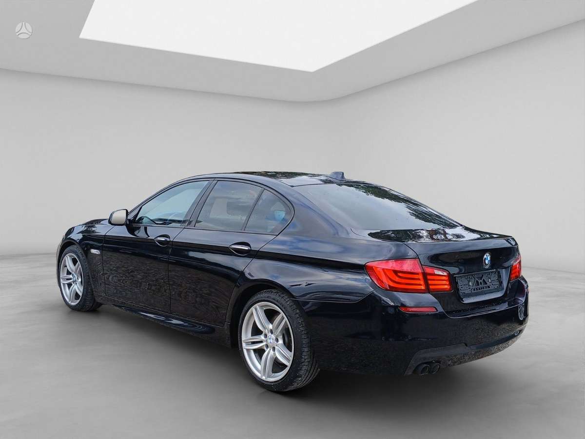 BMW 520, 2.0 l., Седан