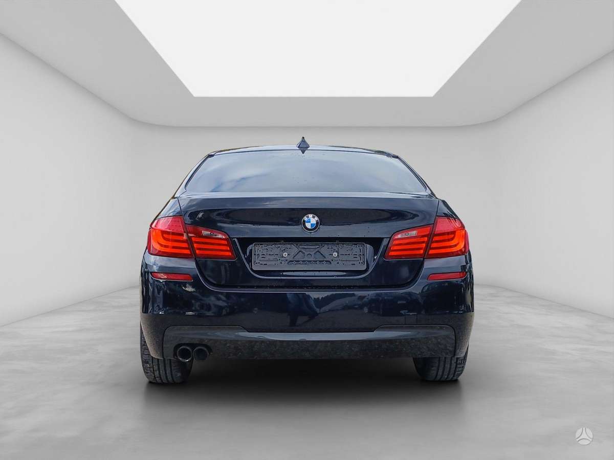 BMW 520, 2.0 l., Седан