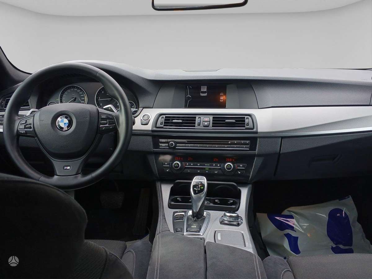 BMW 520, 2.0 l., Седан