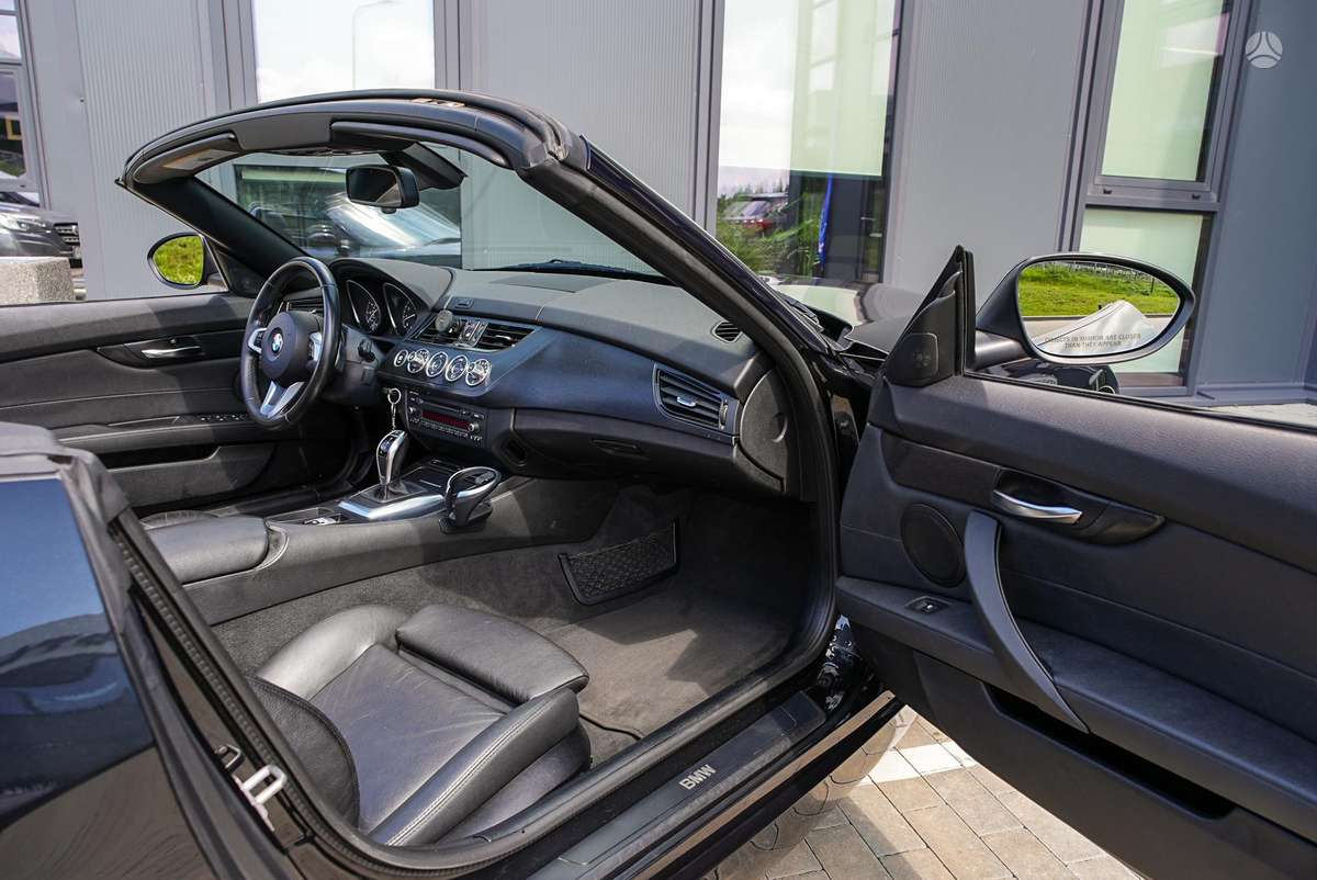 BMW Z4, 2.0 l., convertible