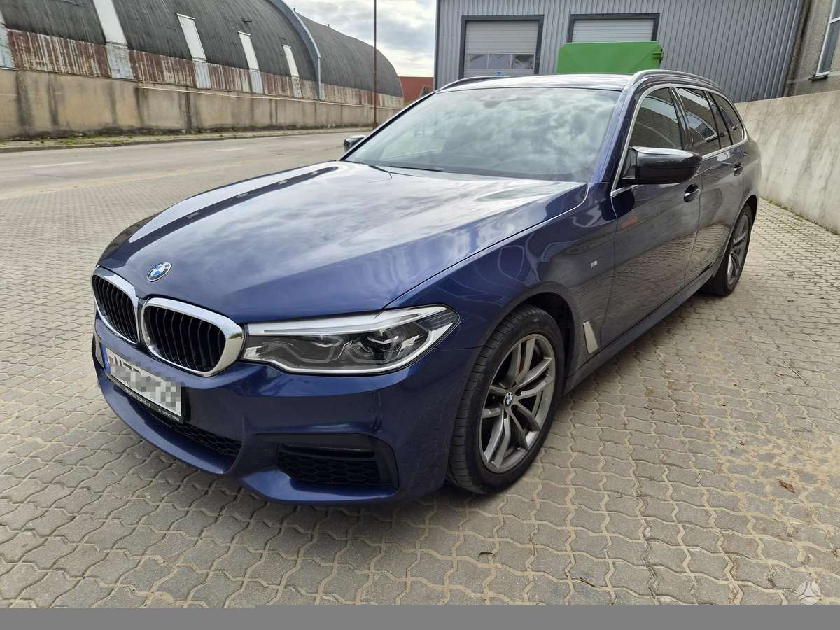 BMW 520, universalas