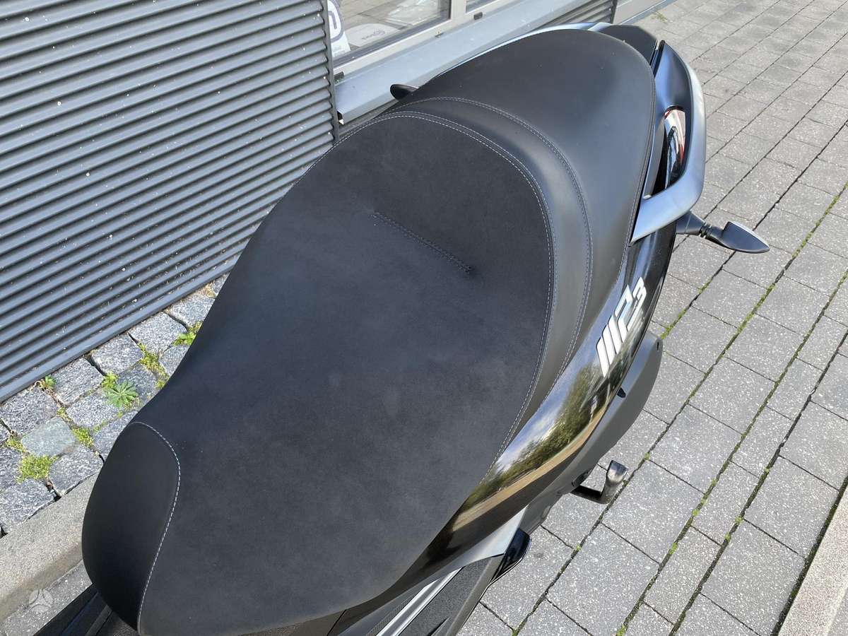 Piaggio MP3 300cc, triračiai