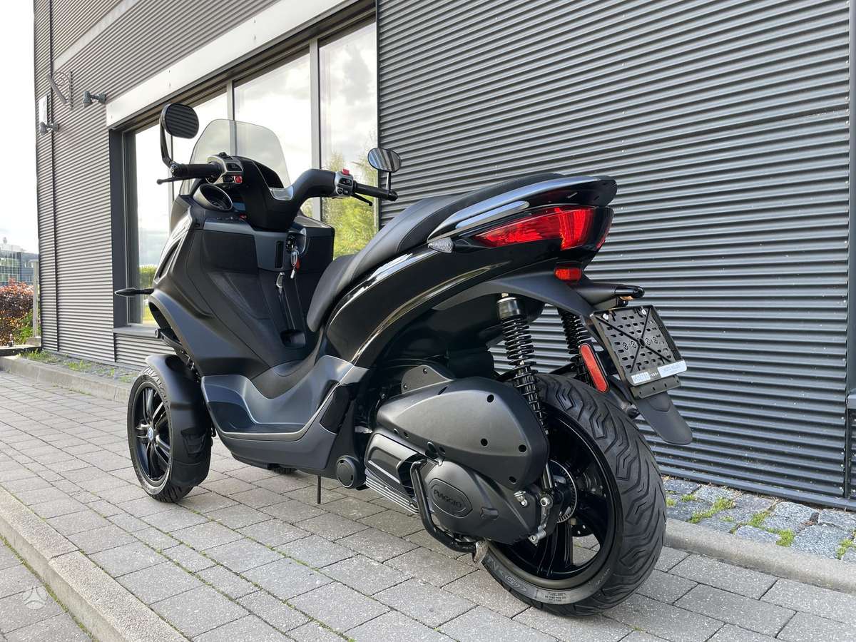 Piaggio MP3 300cc, trikes