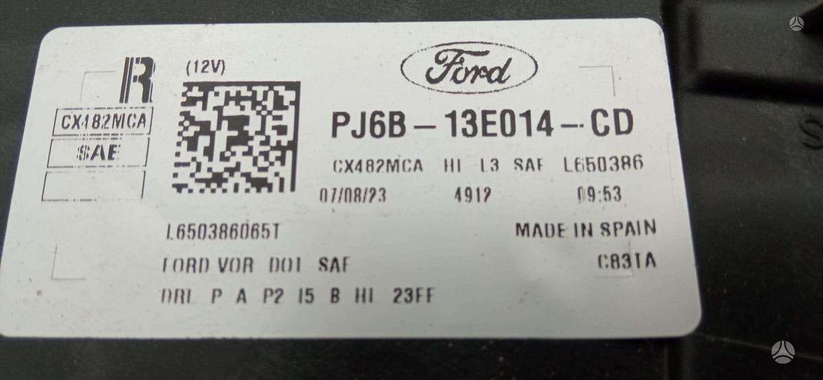 Ford Escape kėbulo dalys