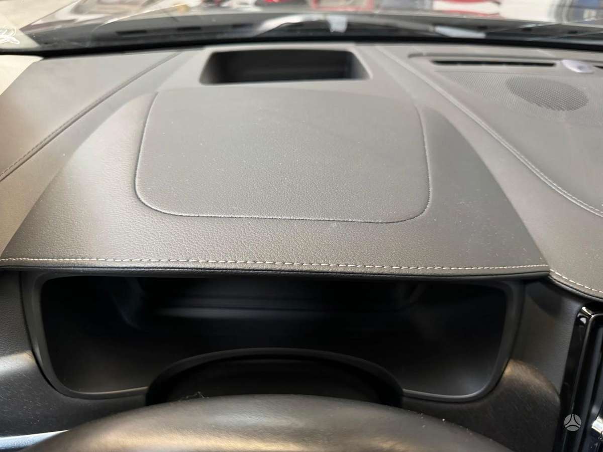 Volvo V90 Cross Country - 12