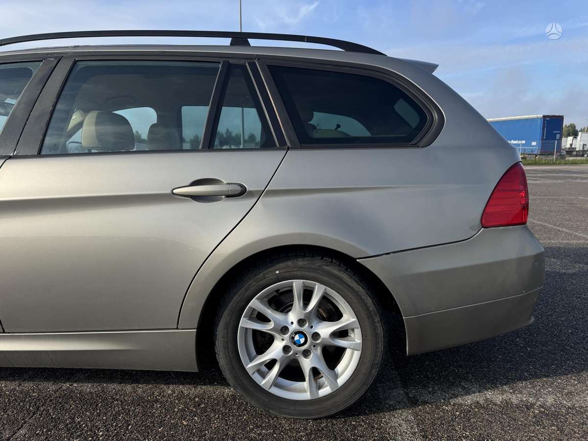 BMW 320, 2.0 l., wagon