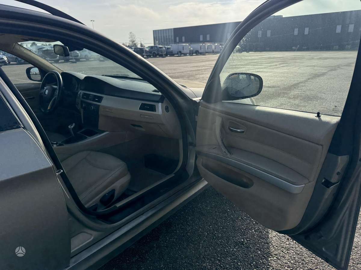 BMW 320, 2.0 l., universalas