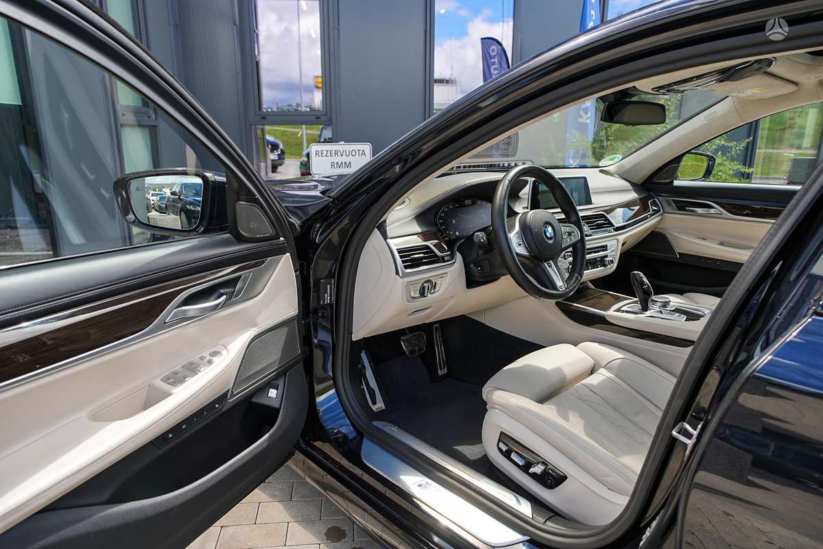 BMW 730, 3.0 l., Седан