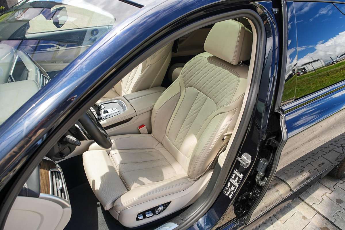 BMW 730, 3.0 l., Седан