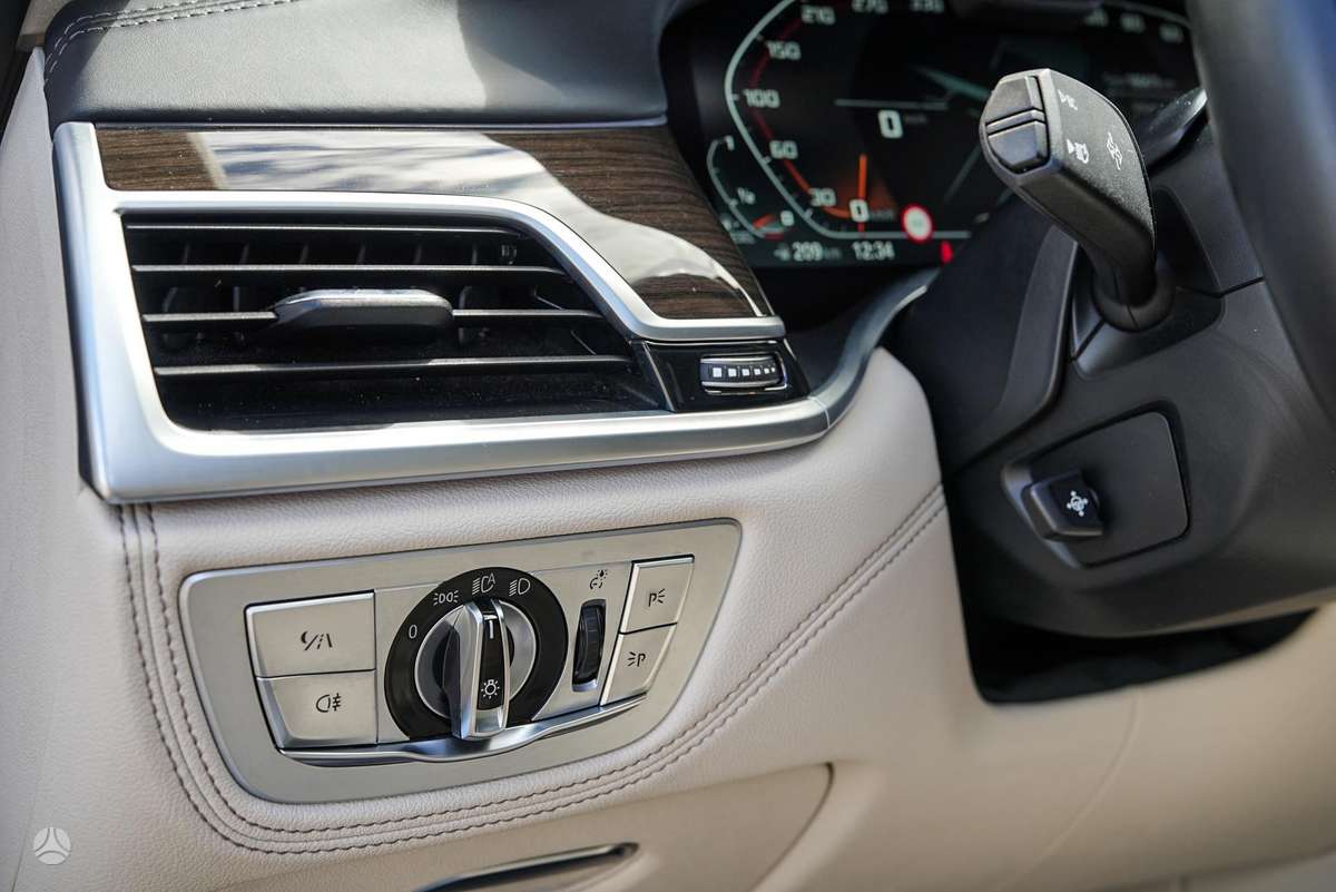 BMW 730, 3.0 l., Седан