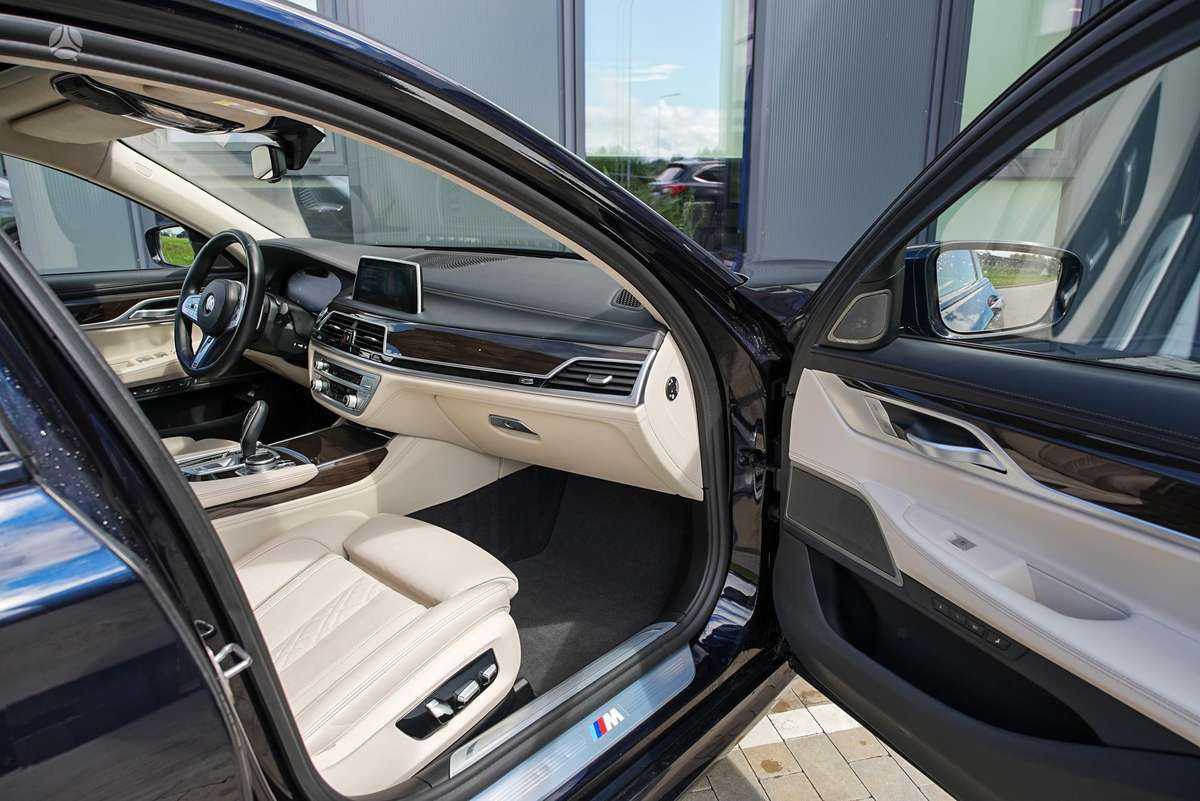 BMW 730, 3.0 l., Седан