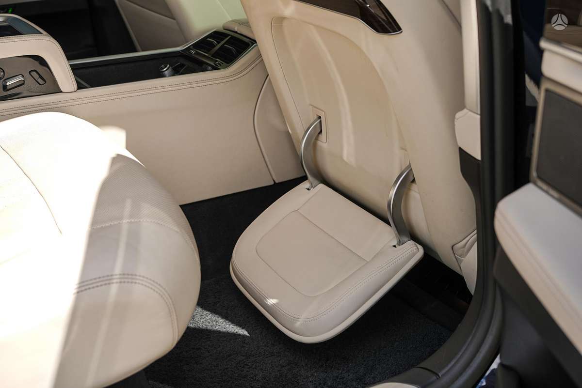 BMW 730, 3.0 l., Седан