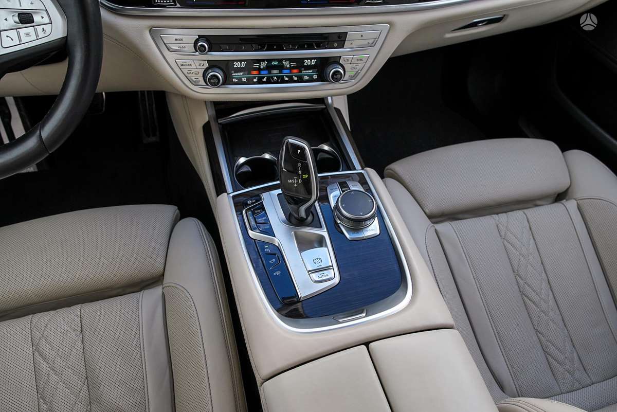 BMW 730, 3.0 l., Седан