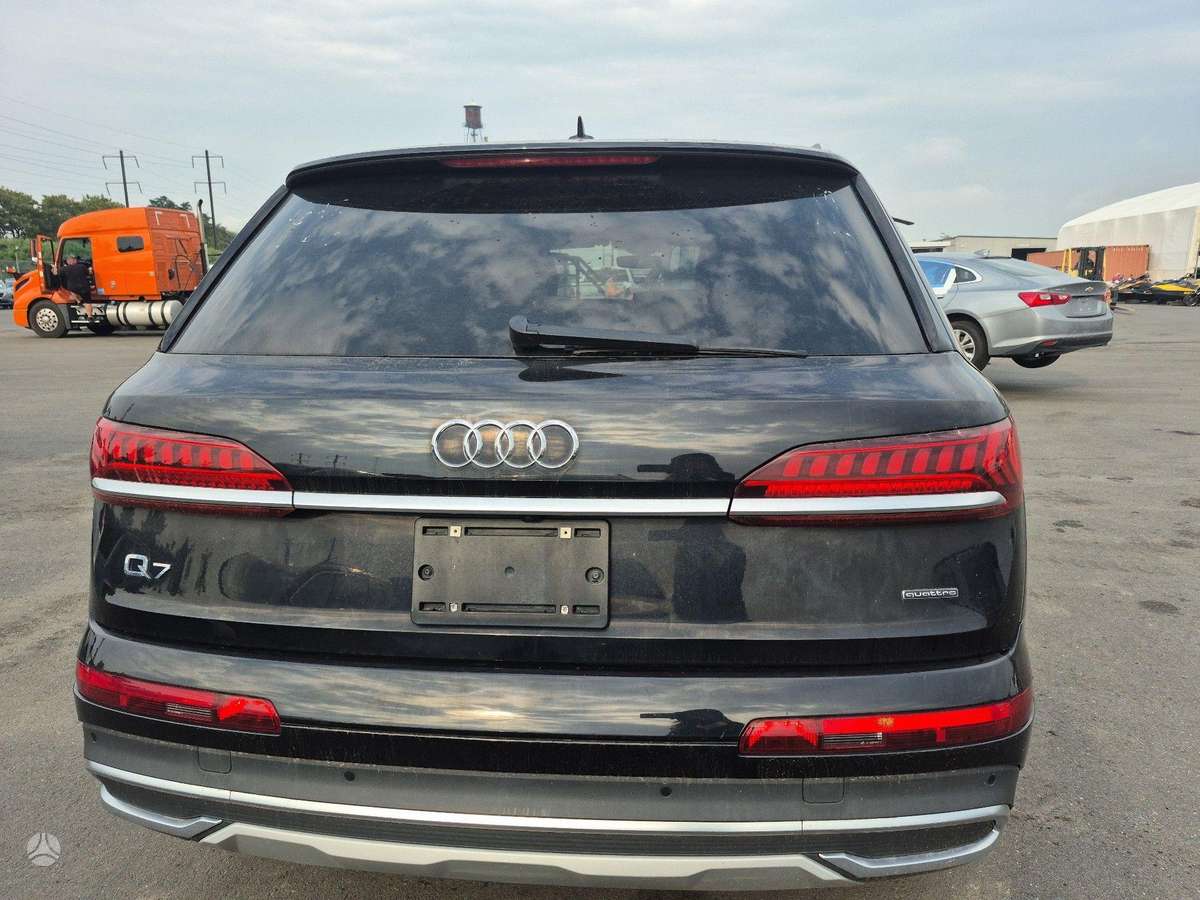 Audi Q7 - 7