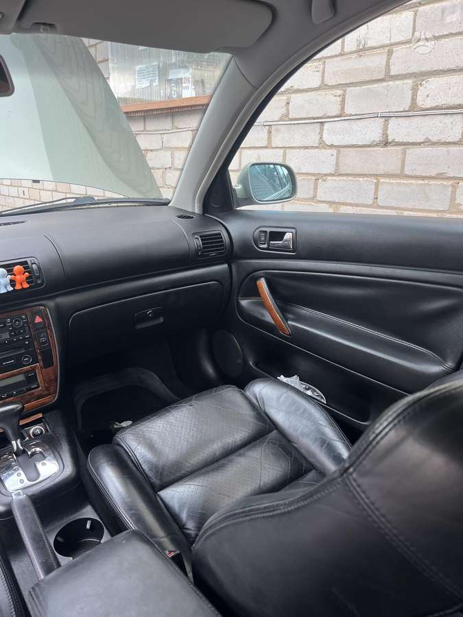 Volkswagen Passat - 5