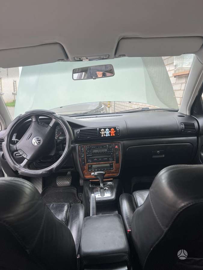 Volkswagen Passat - 7