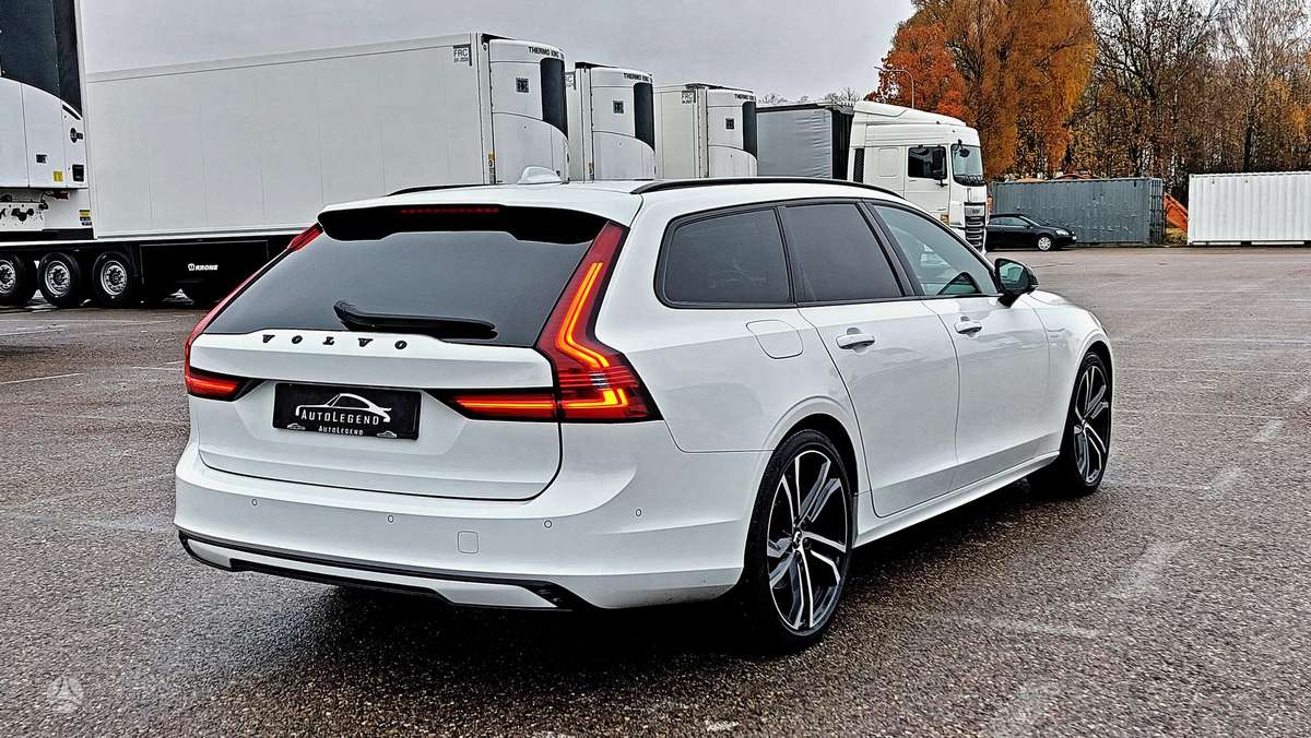 Volvo V90 - 5