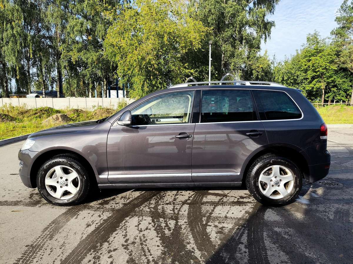 Volkswagen Touareg - 7