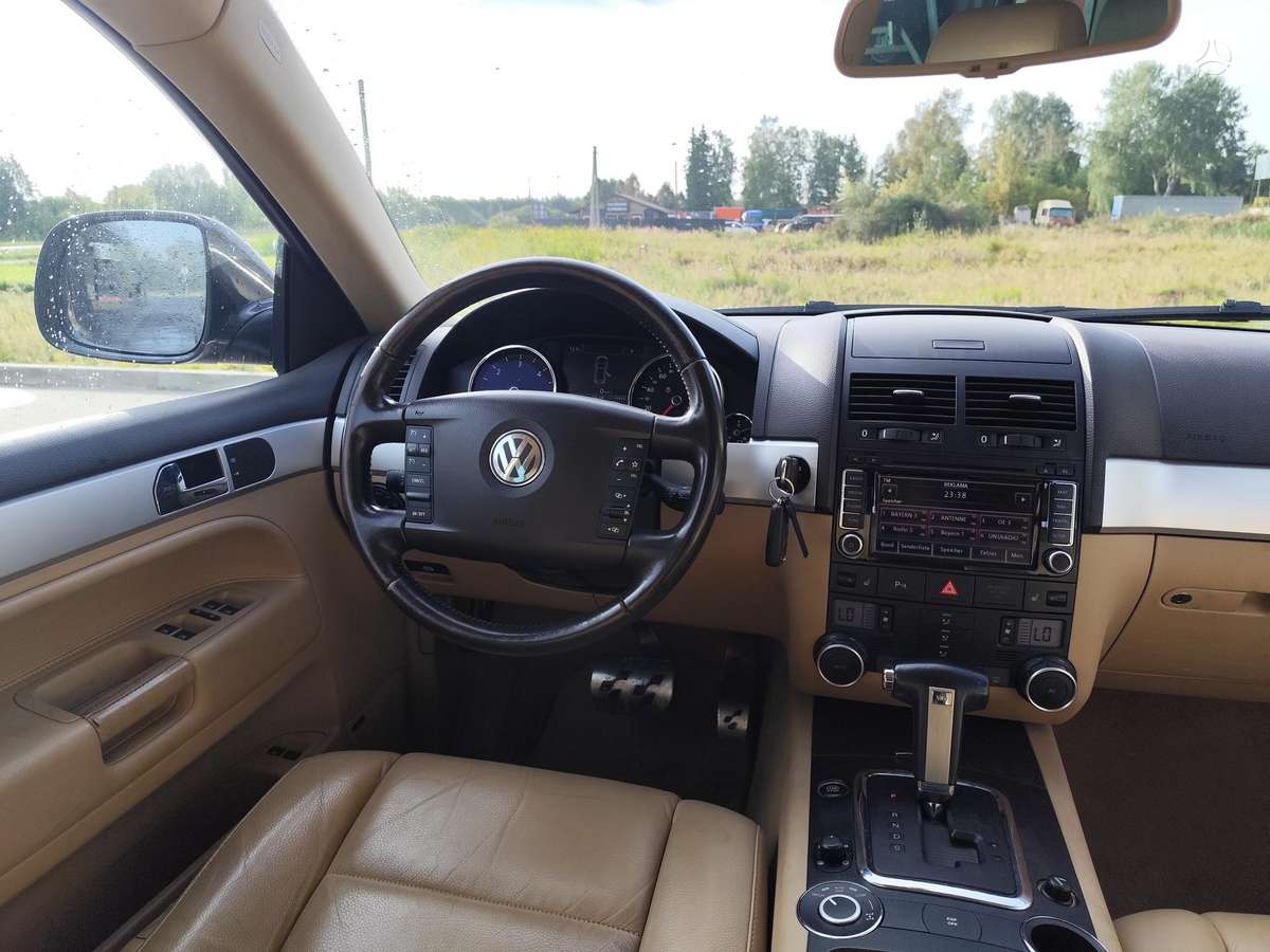Volkswagen Touareg - 9