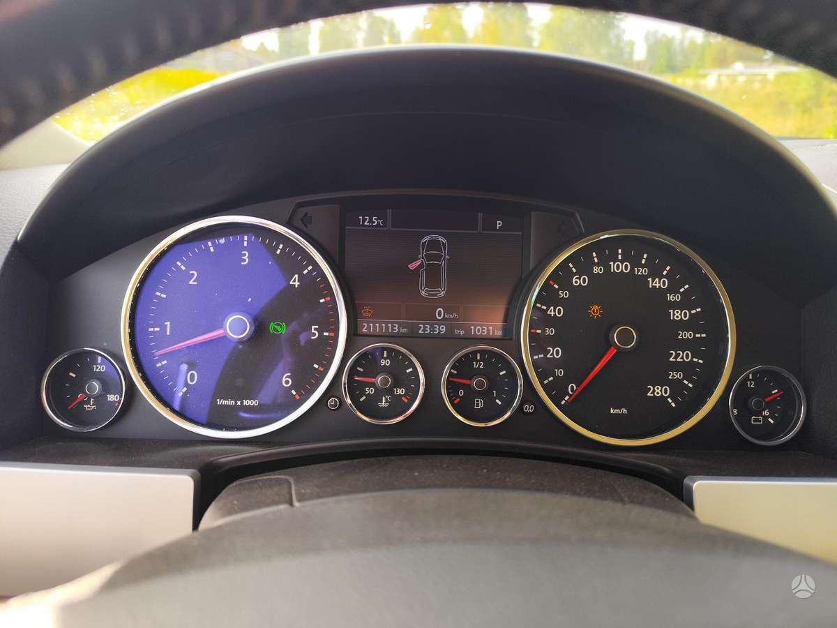 Volkswagen Touareg - 10