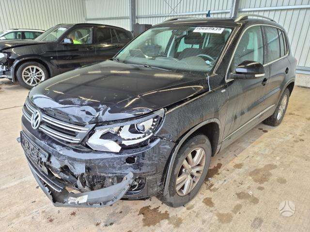Volkswagen Tiguan - 2
