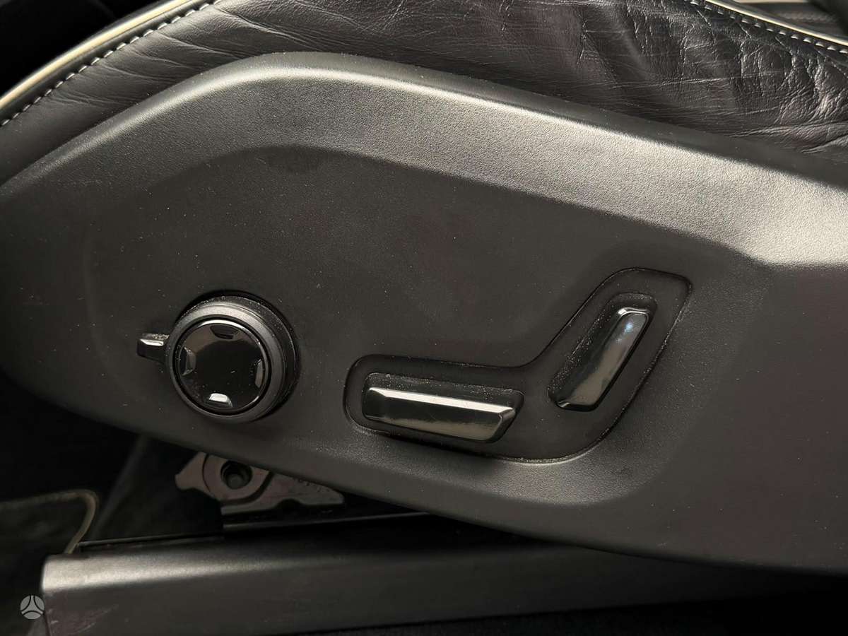 Volvo XC90 - 12