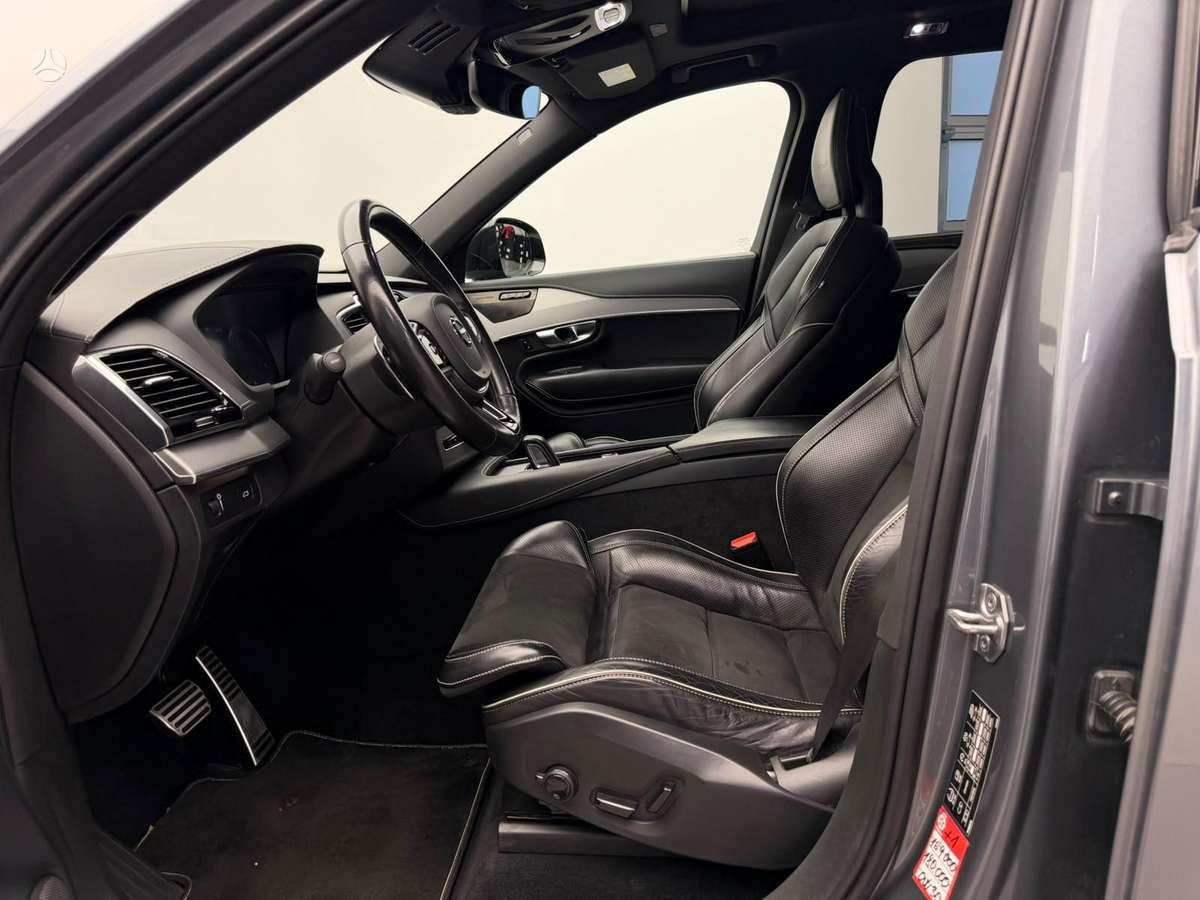 Volvo XC90 - 9