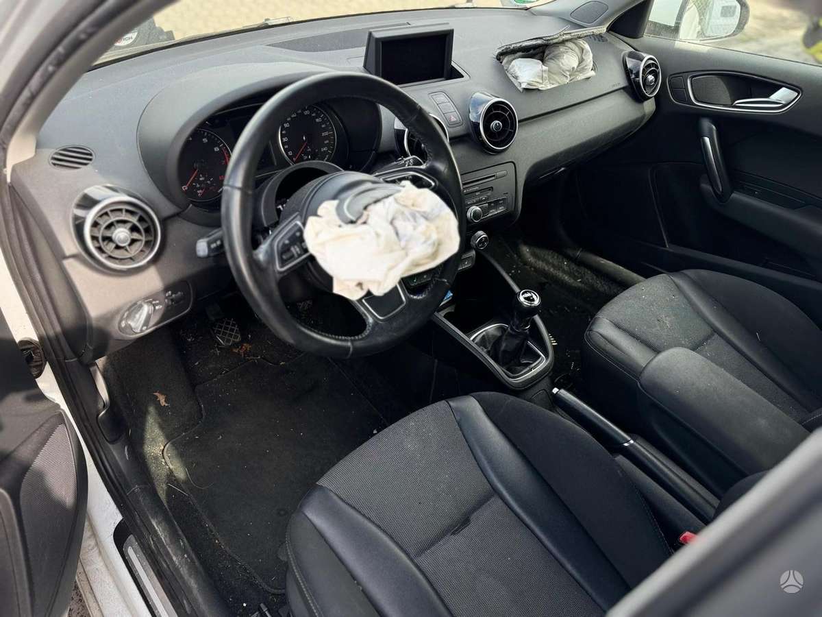 Audi A1, ☎️, по частям